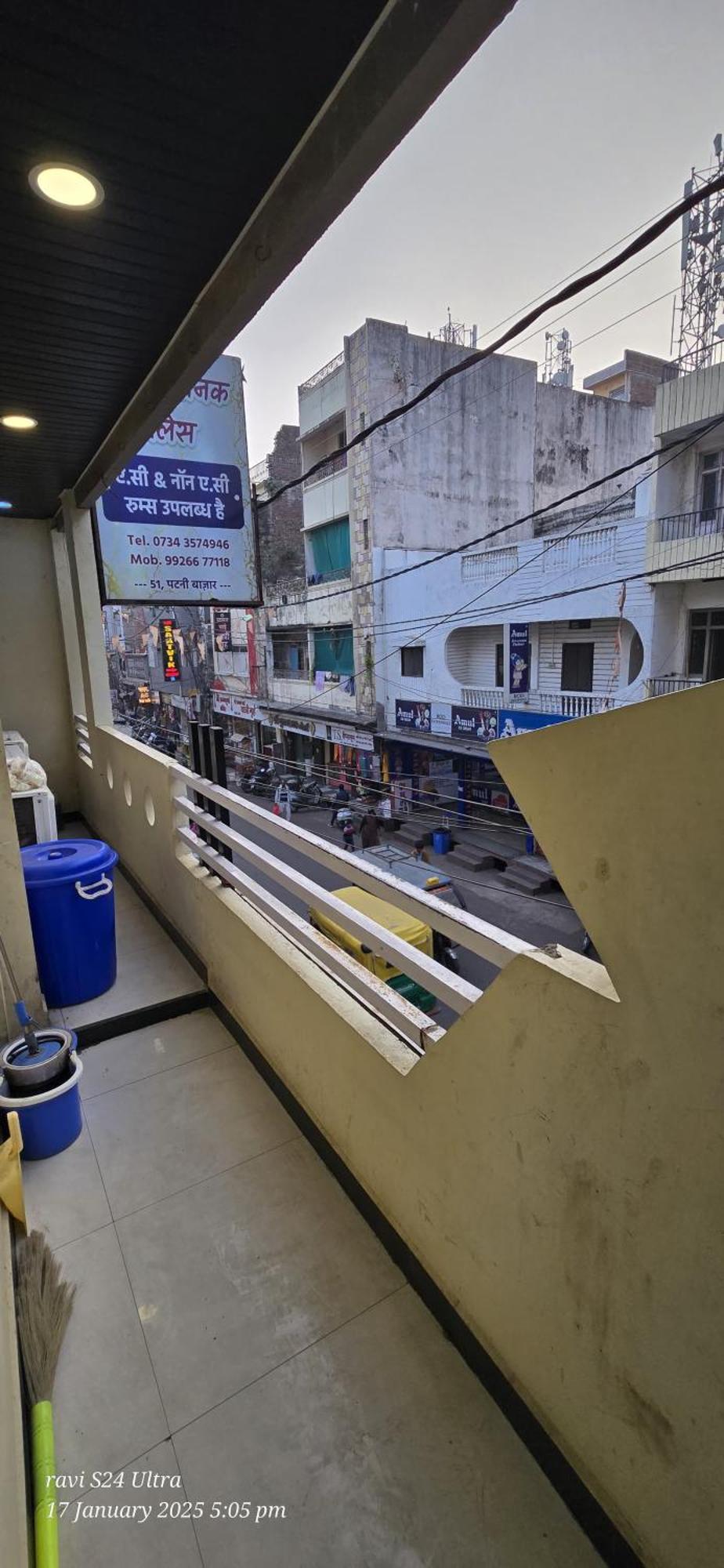Shree Gurunanak Palace 乌贾因 外观 照片